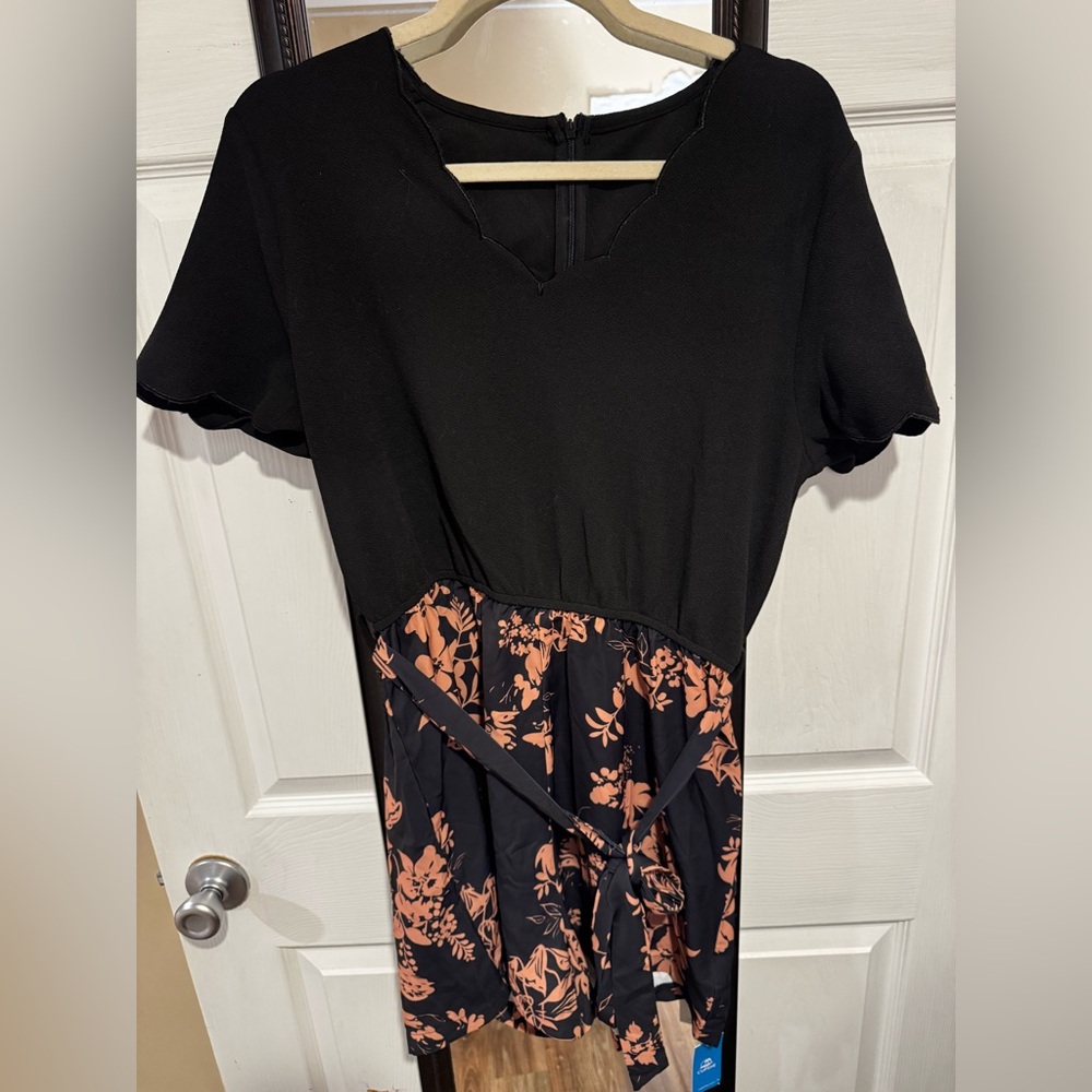 Cupshe Black and Orange Ruffled Tie Front Romper